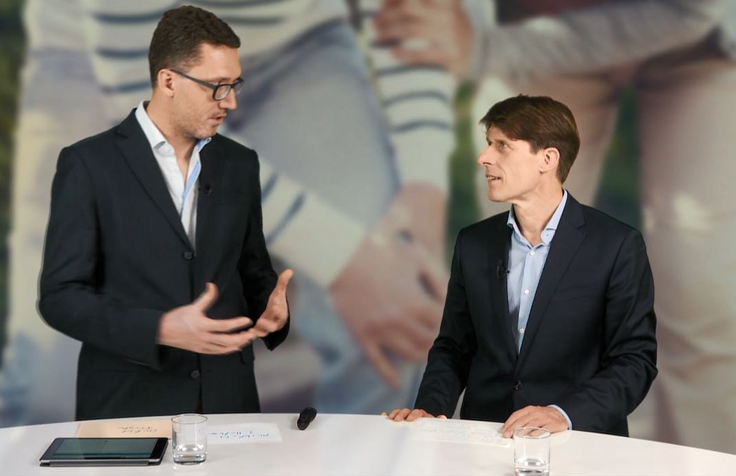 #506: Knee International I – thumbnail 4 of 10