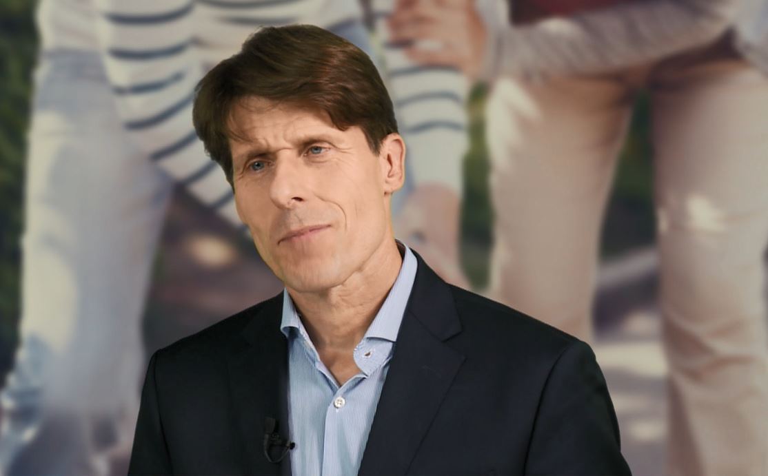 #506: Knee International I – thumbnail 5 of 10