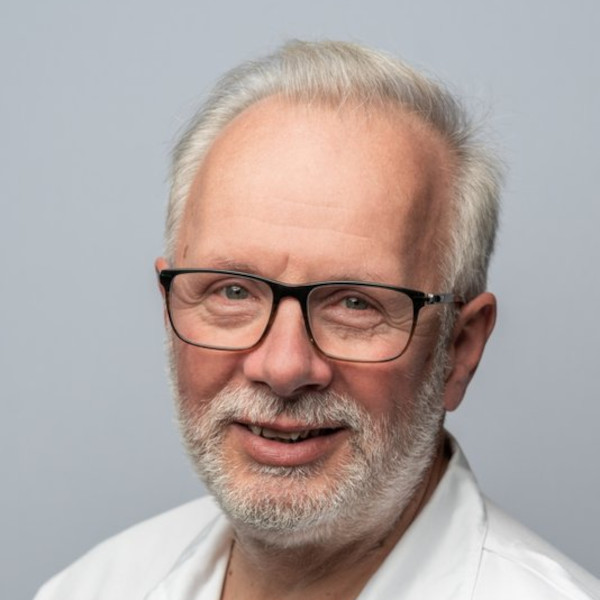 Prim. Dr. med.<br>Vinzenz Auersperg