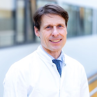 Professor<br>Roland Becker, M.D.