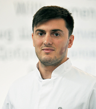 <br>Luis Becker, M.D.