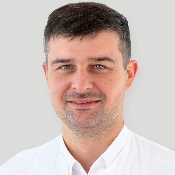 <br>Sebastian Decker, M.D., MHBA