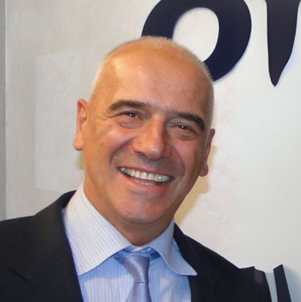 Professor<br>Alberto Gobbi, M.D., FRACS