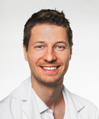 Dr. med.<br>Peter A. Hausbrandt