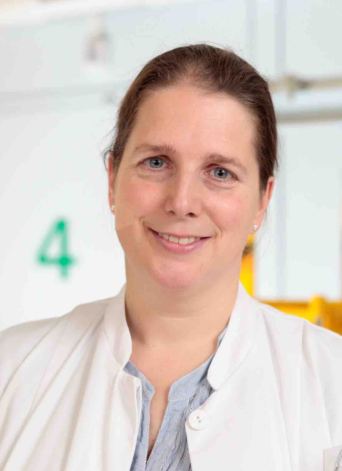 Prof. Dr. med.<br>Anna-Kathrin Hell