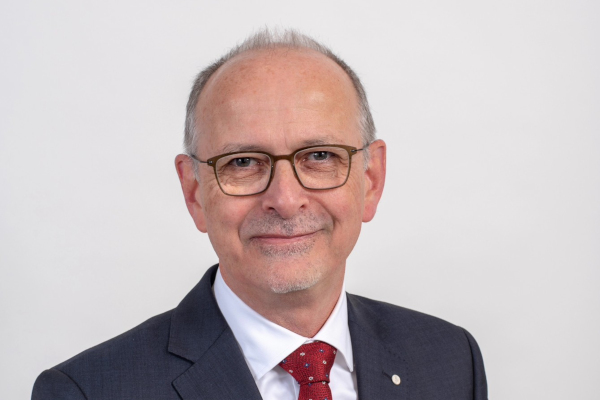 Dr. med.<br>Peter Kalbe