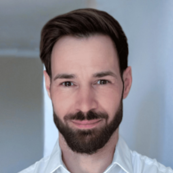 Dr. med.<br>Sebastian Leutheuser