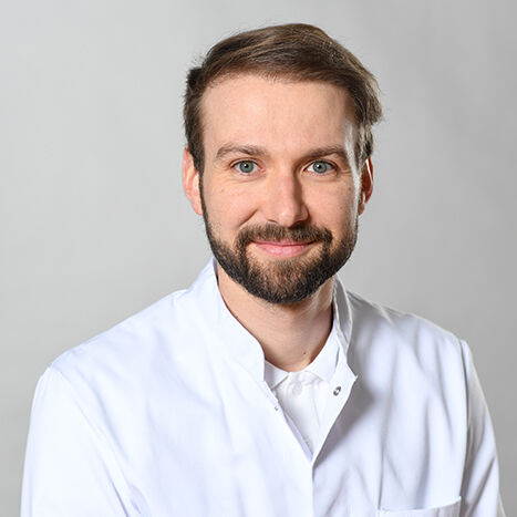 Dr. med.<br>Michael Manzke