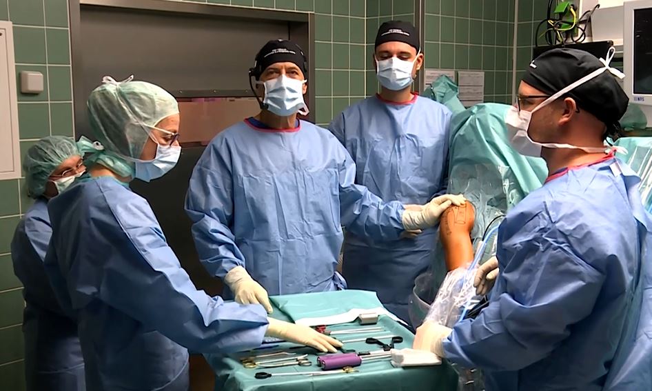 Hanover Live Surgeries - Cuff & Biceps Management – thumbnail 1 of 4