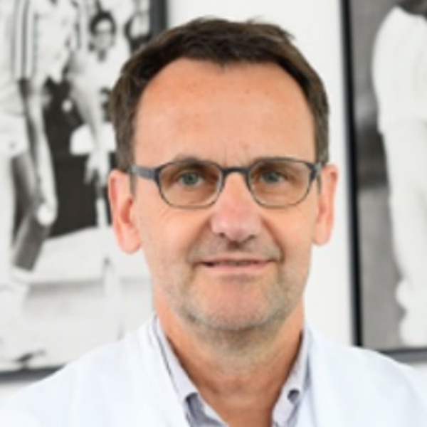 Professor<br>Lars Müller, M.D.