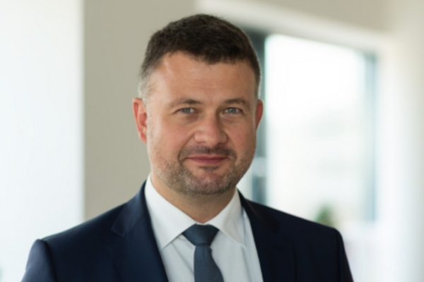 Prof. Dr. med.<br>Mario Perl, MHBA