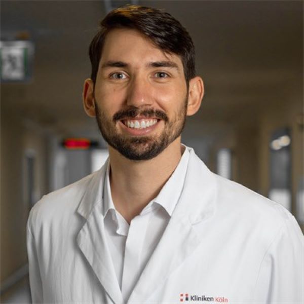 Professor<br>Thomas R. Pfeiffer, M.D.