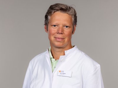 Dr. med.<br>Anke Röser