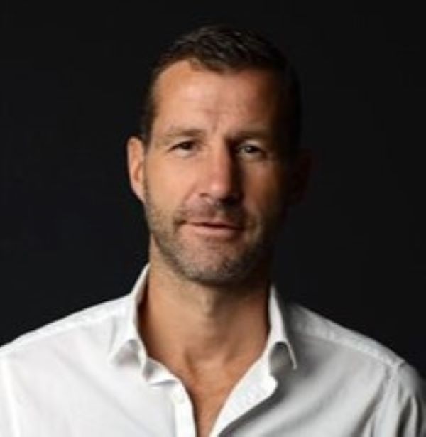 <br>Kristof Sas, M.D.