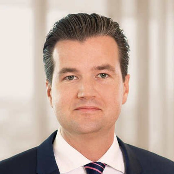 Dr.<br>Daniel Schmitz