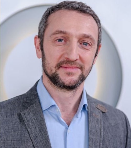 Professor<br>Robert Smigielski, M.D.
