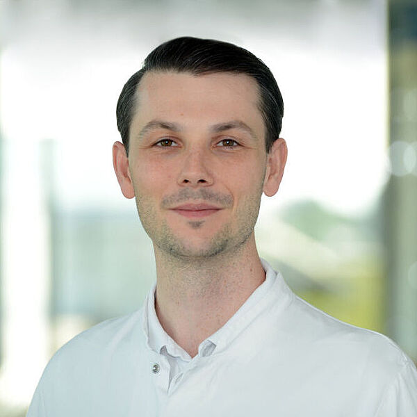 Dr. med.<br>Dominik Steiner