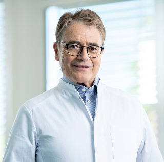 Dr. med.<br>Hartmut Stinus