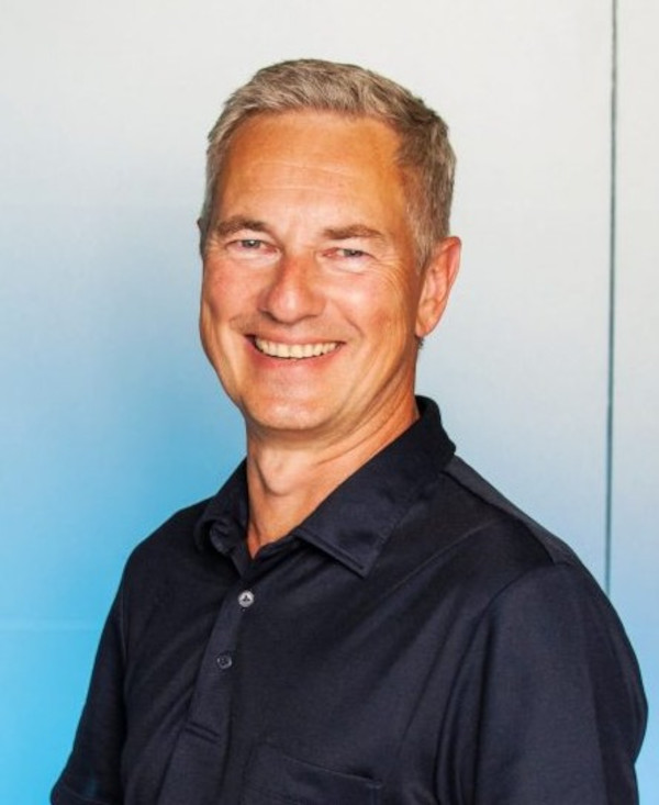 Dr. med.<br>Frank Styra