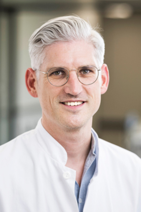 <br>Tilman Calliess, M.D.