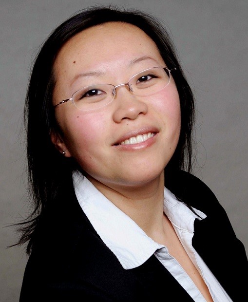 Dr. med.<br>Anja Zhang